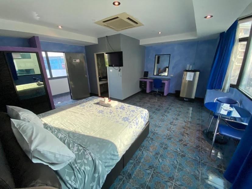 Koenig Hotel Pattaya Near Walking Street Esterno foto