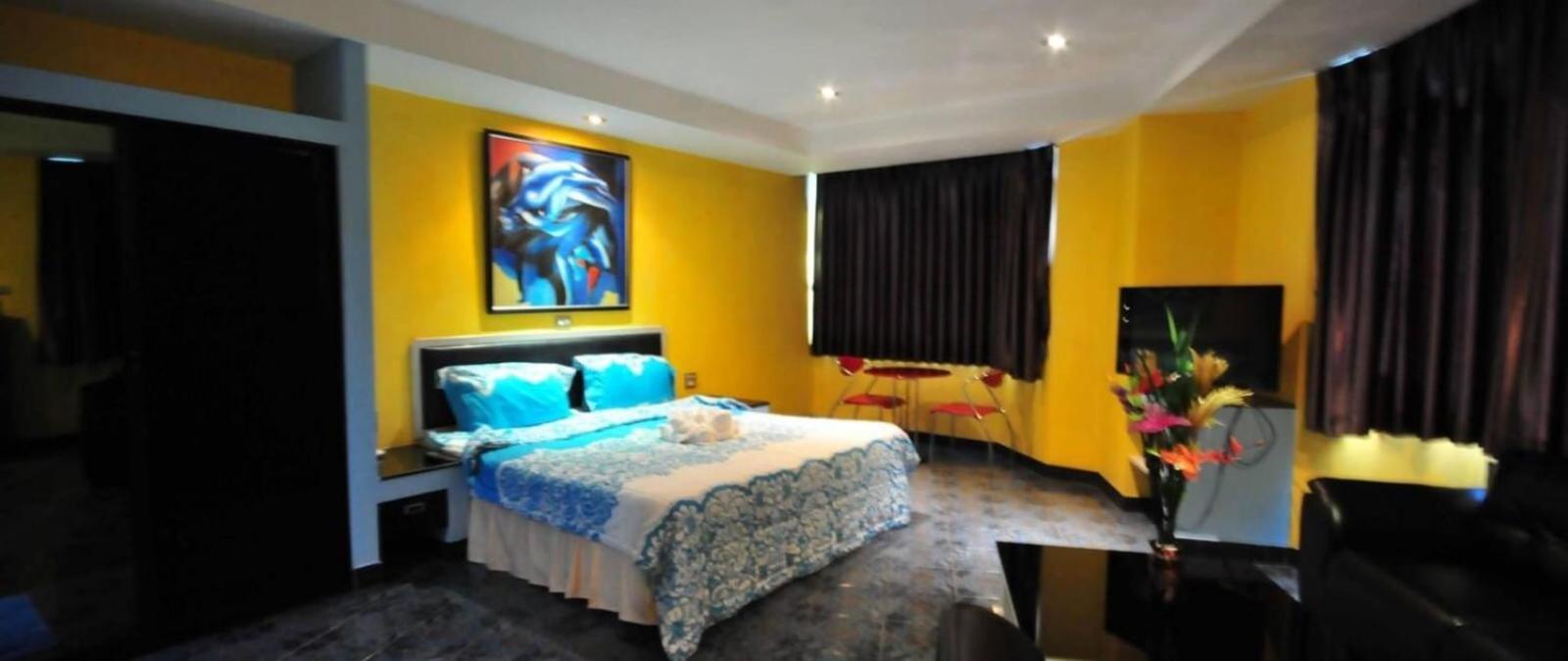 Koenig Hotel Pattaya Near Walking Street Esterno foto