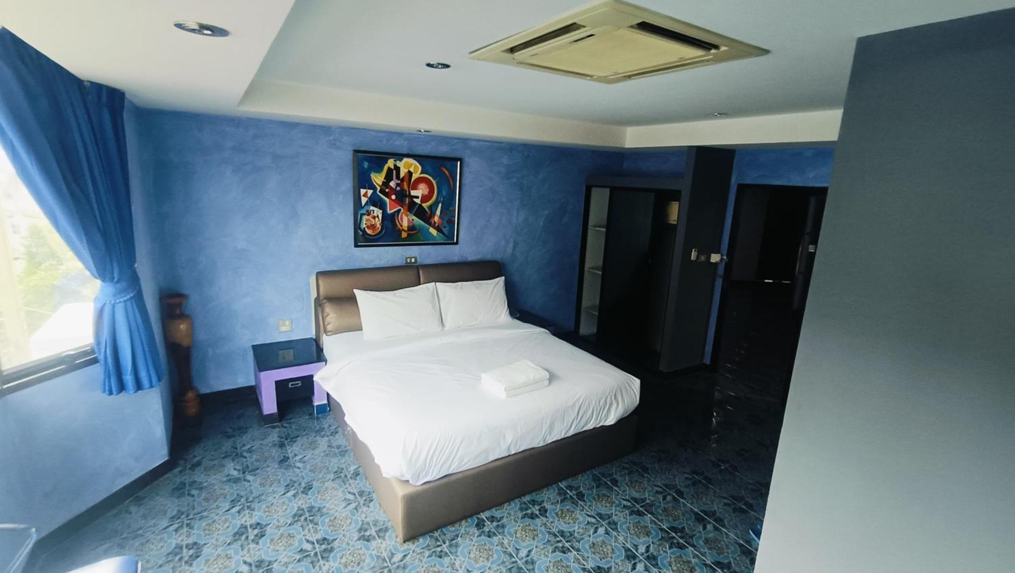 Koenig Hotel Pattaya Near Walking Street Esterno foto